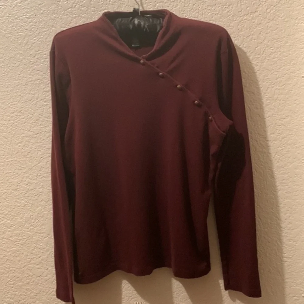 Lauren Ralph Lauren medium eggplant sweater - Picture 2 of 8